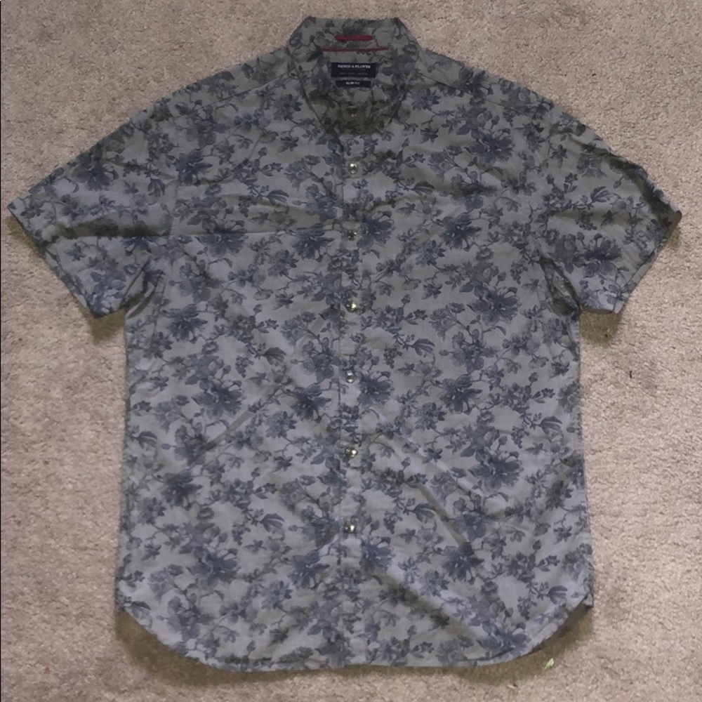 Short Sleeve Bottom up Collar Shirt
